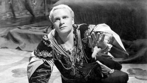 Laurence Olivier como Hamlet